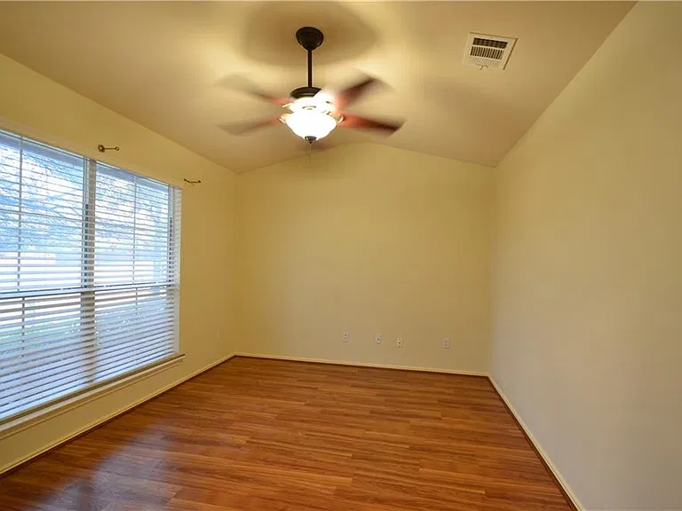 1215 Cardigan St — Photo 24