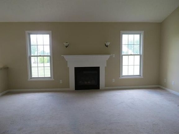 2nd image of 1416 N Olivewood Ct