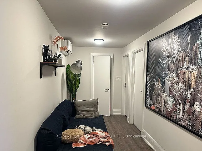 595 Saint Clair Ave W #1 — Photo 6