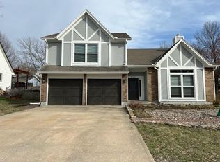15201 Beverly St, Overland Park, KS 66223