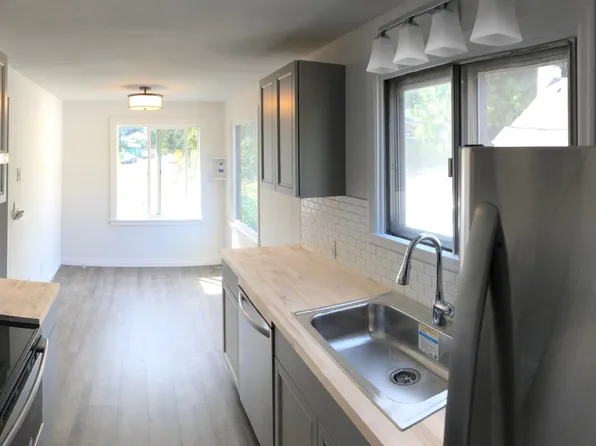 2446 19th St, Bremerton, WA 98312