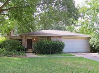 2718 Longleaf Pines Dr, Kingwood, TX 77339