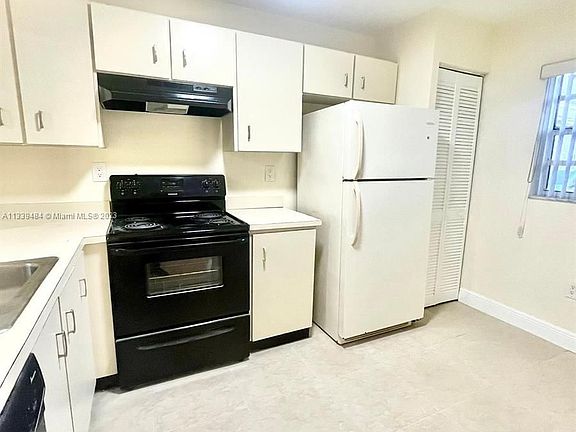 4th image of 422 NE 210th Circle Ter APT 101