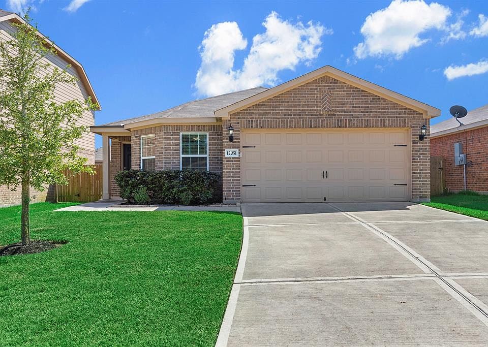 Welcome Home to 12051 Quartersawn.