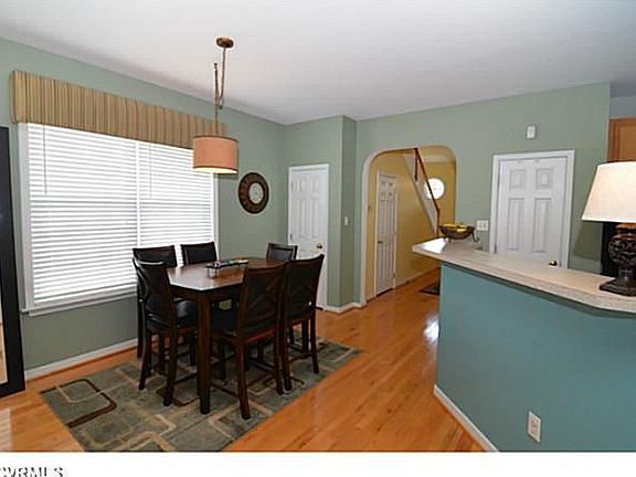 3rd image of 300 Jamerson Ct