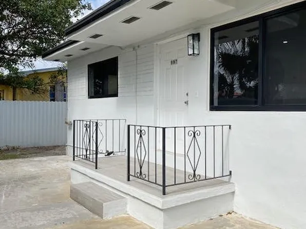 997 SE 1st Pl, Hialeah, FL 33010
