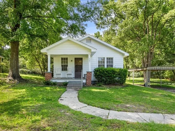 107 Hillside Dr, Chickasaw, AL 36611