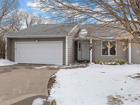 2nd image of 40 Gryn Ct
