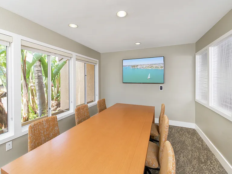 Stanford Court Apartments — Photo 11
