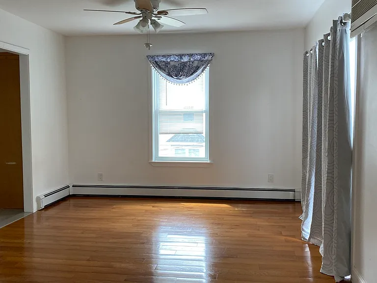 21 Heldun St #2 — Photo 9