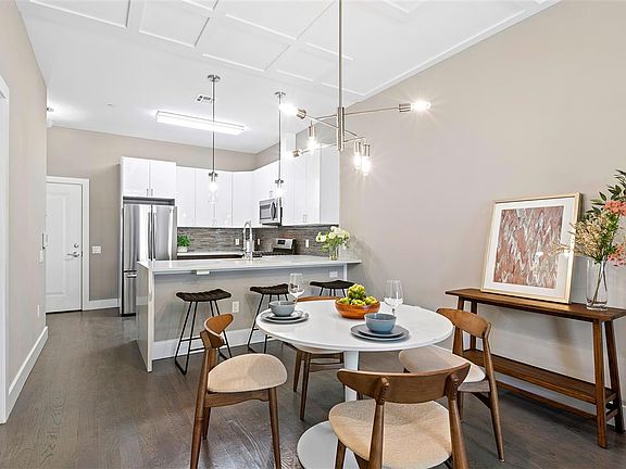 4th image of 313 Pine St #307A