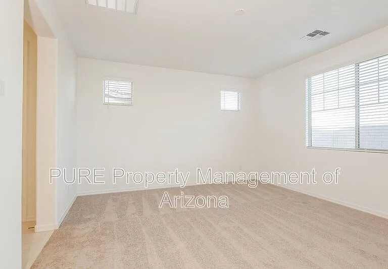 10254 W Crittenden Ln — Photo 6