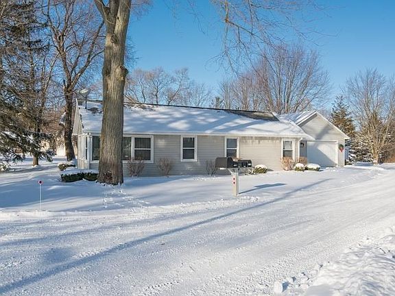 5th image of 11504 Pleasant Shore Dr