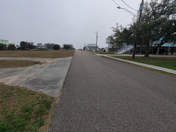 5th image of 301 S Seashore Ave