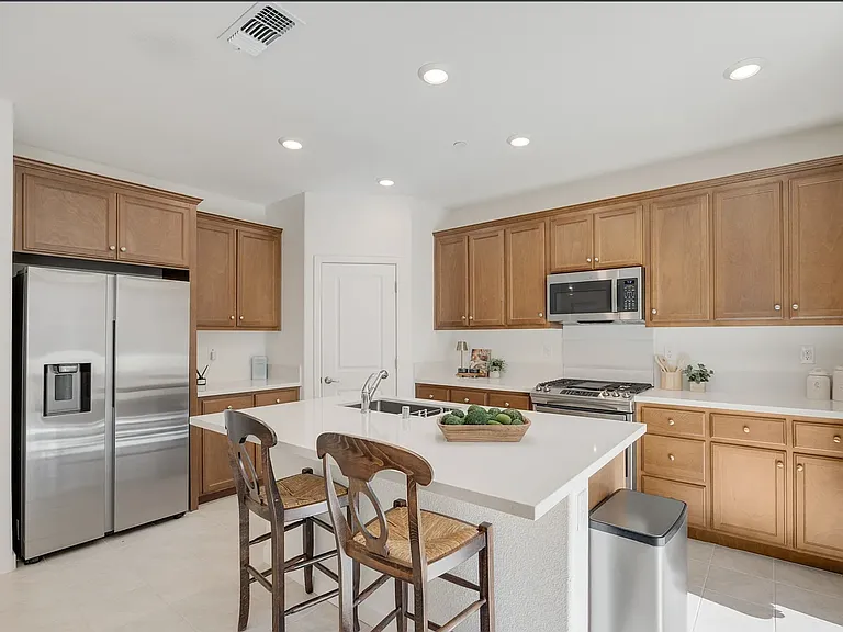 3452 Cantor Dr — Photo 10