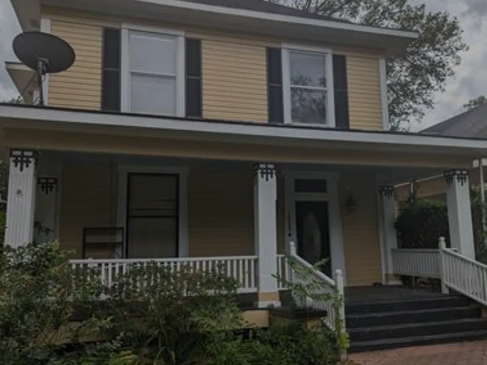1039 Dalzell St