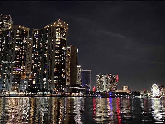 4th image of 335 S Biscayne Blvd APT 2905