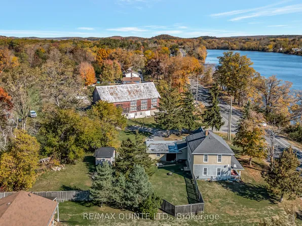 562 Trenton Frankford Rd, Quinte West, ON K8V 5P6