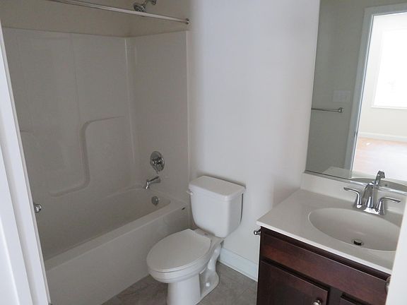 1st Floor Full Bathroom