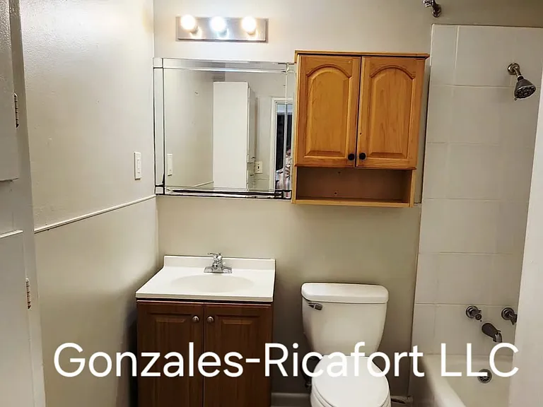4107 Latimer Ln — Photo 6