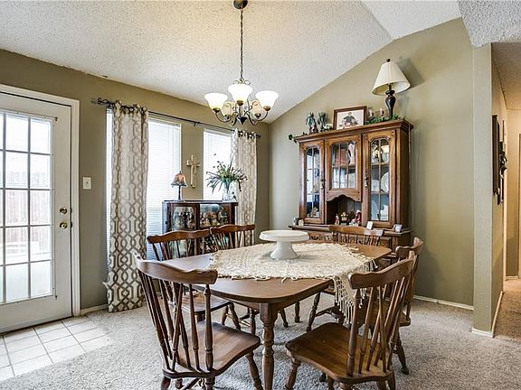 3rd image of 806 Havenbrook Dr