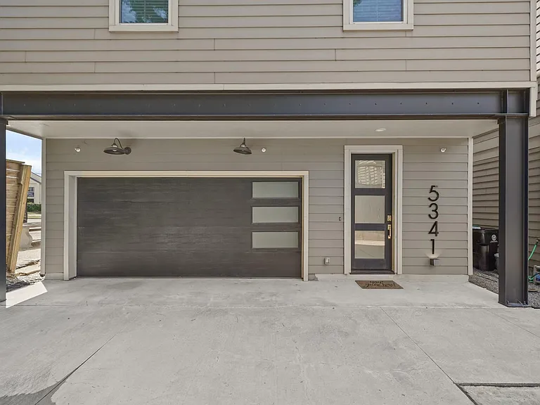 5345 Larkin St — Photo 21