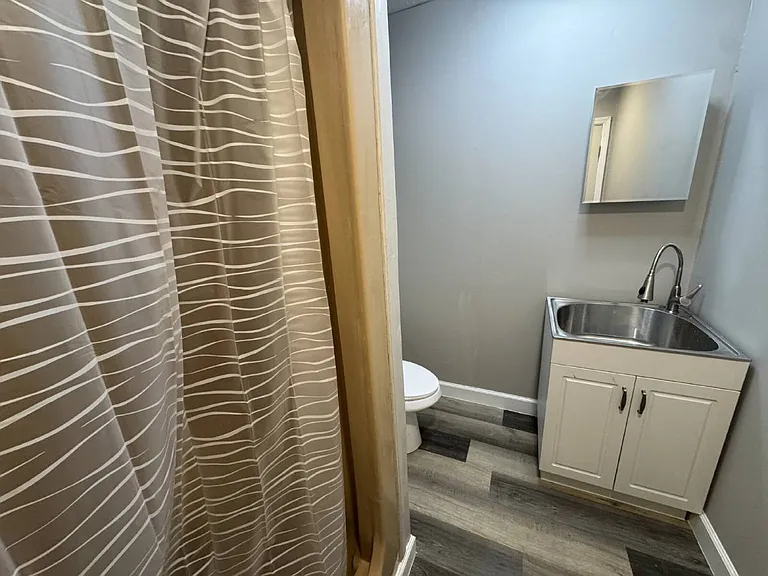 118 Harrys Dr — Photo 5