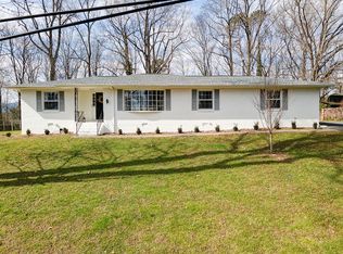 1034 E Lakeshore Dr, Dalton, GA 30720