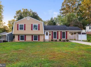 8422 Stone Gate Dr, Annandale, VA 22003