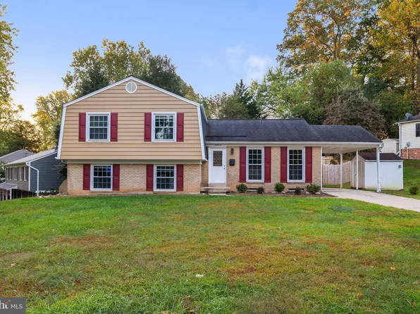 8422 Stone Gate Dr, Annandale, VA 22003