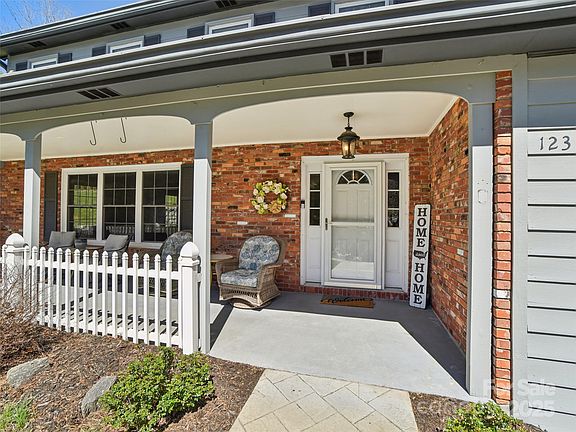 5th image of 1231 Ashby Ln