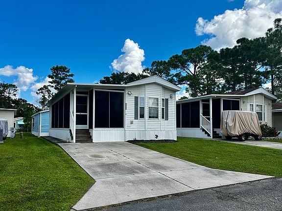 2nd image of 7125 Fruitville Rd #1180PT