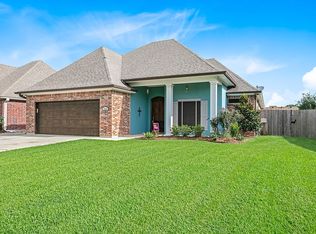 112 Rue Des Bouvier, Youngsville, LA 70592