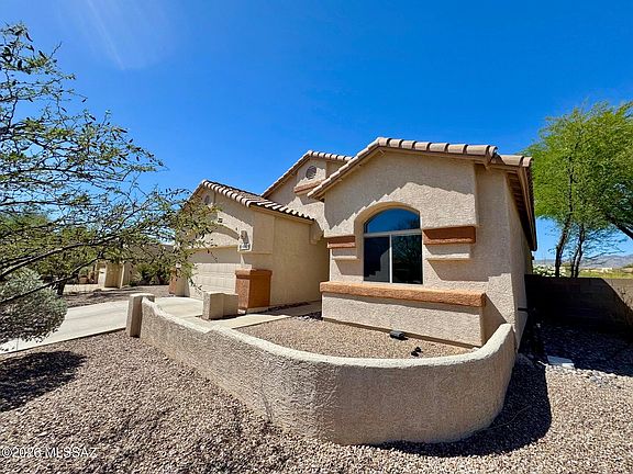 2nd image of 10835 S Heart Break Ridge Pl