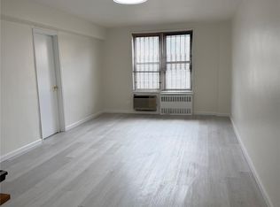 86-04 Grand Ave #2D, Flushing, NY