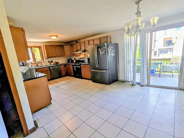 2 Myrtle St #2A — Photo 2