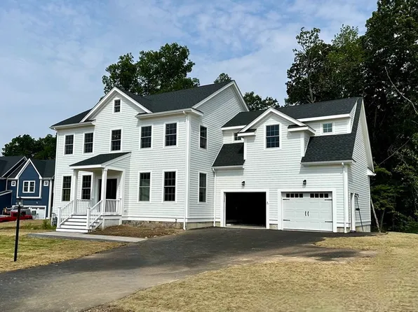 18 Barred Owl Dr, Westborough, MA 01581