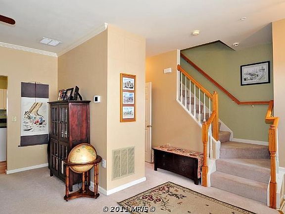 2nd image of 2336 Montauk Dr