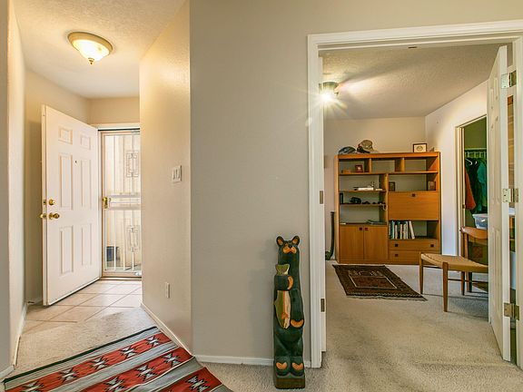 3rd image of 4915 Placido Dr NE