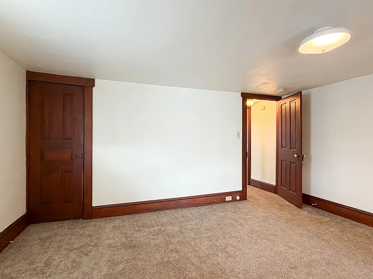 337 Duke St — Photo 14