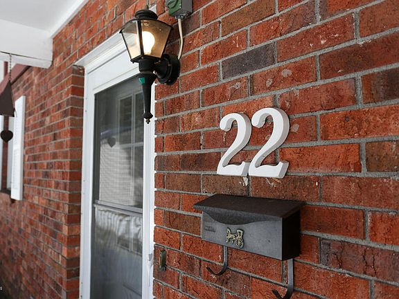 5th image of 22 Queensway