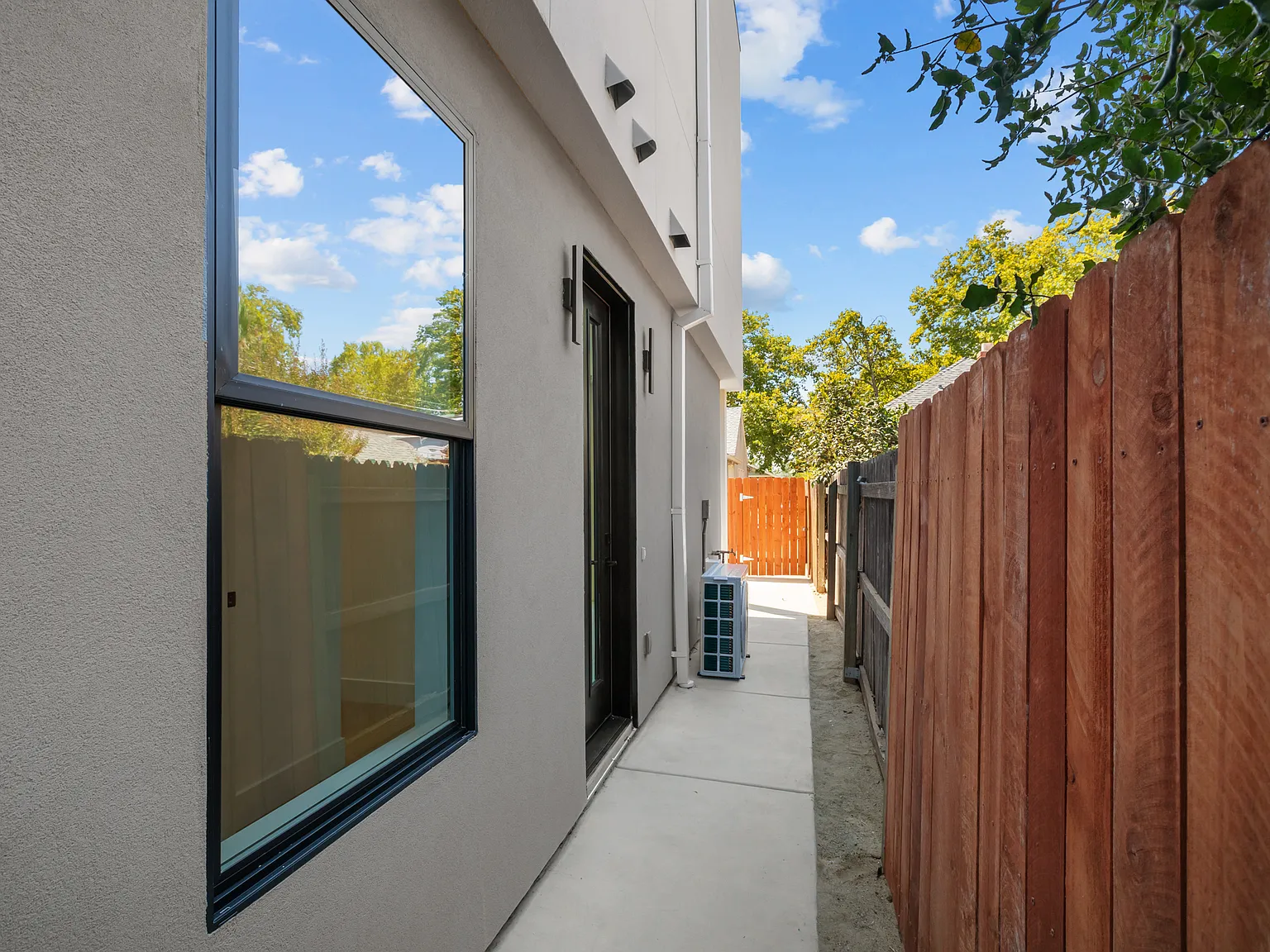 1 bed, 487 sqft, $1,750 — Photo 3