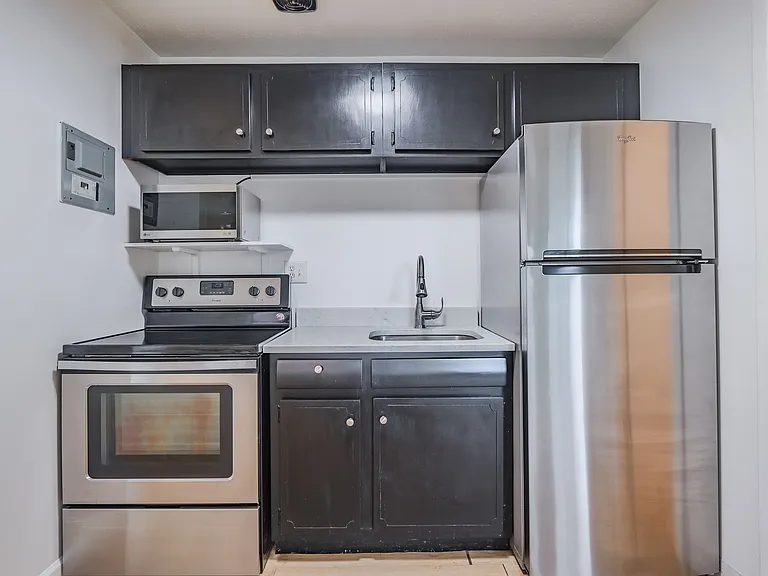 18235 Detroit Ave — Photo 3