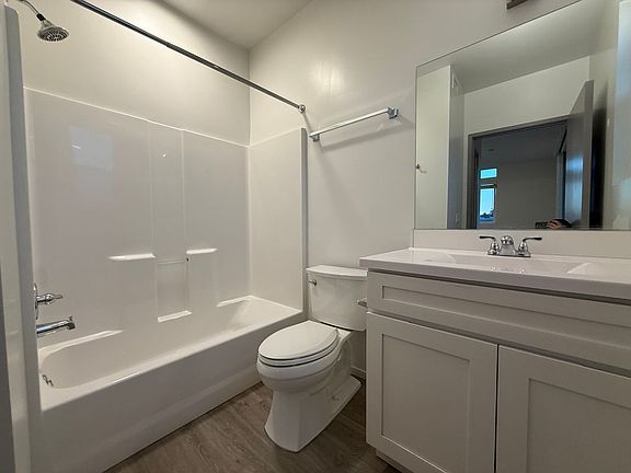 3rd image of 5720 Klump Ave #4