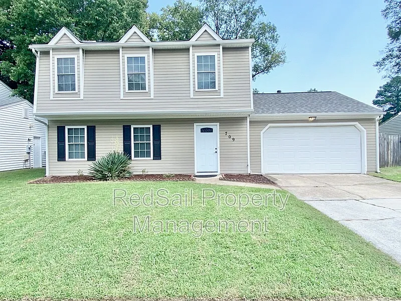 3 bed, 2.5 bath, 1758 sqft, $2,495 — Photo 1