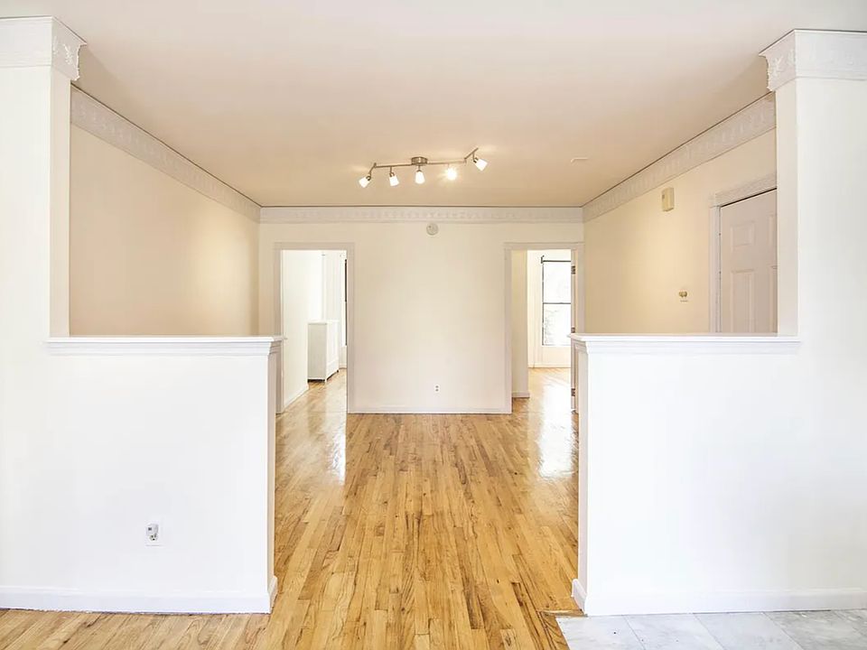 1st image of 217 Carlton Ave #2