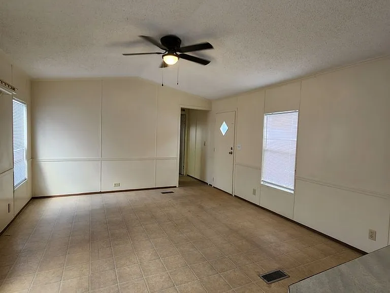 1022 Linda Ln — Photo 15