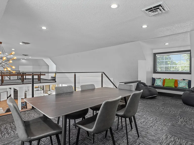 Fox Run Apartments — Photo 18