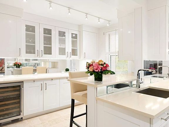 5th image of 3 E 69th St #7/8A