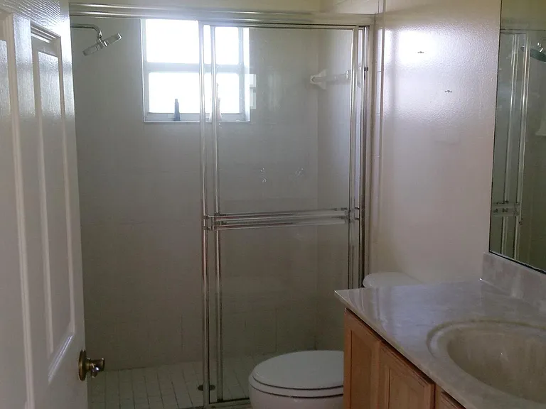 229 SW Chelsea Ter — Photo 13